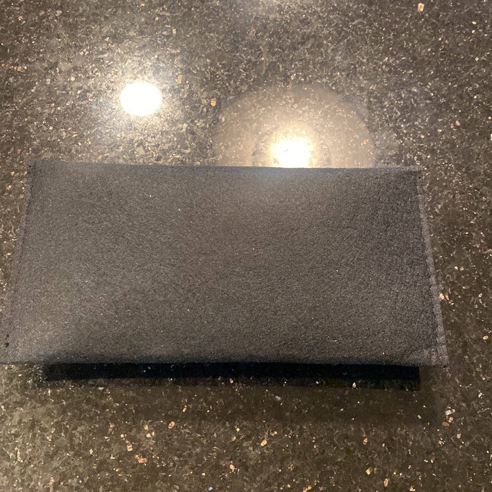 Felt Envelope Wallet - Picture 2 of 4